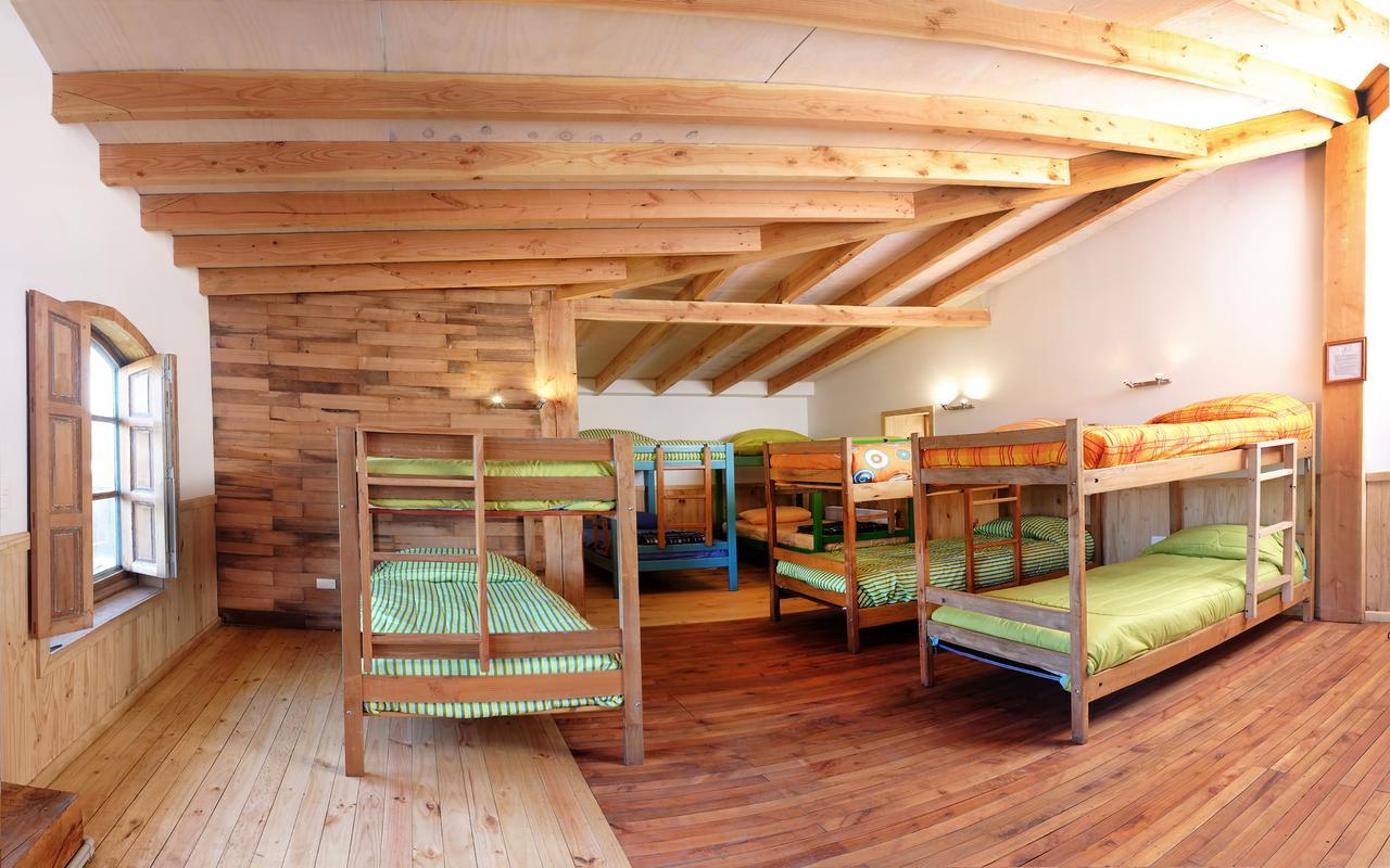 Rio Libre Pucon Party Hostel Экстерьер фото