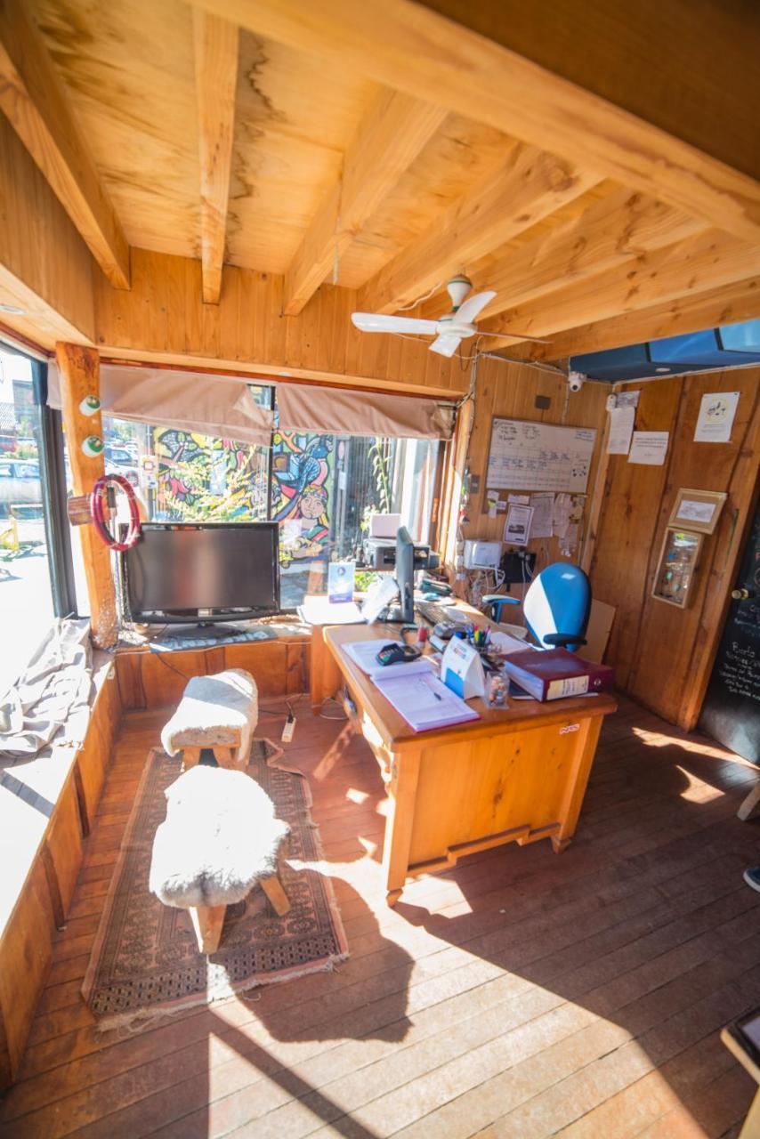 Rio Libre Pucon Party Hostel Экстерьер фото