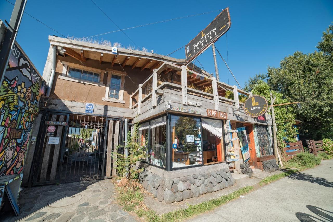 Rio Libre Pucon Party Hostel Экстерьер фото